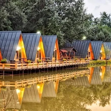 Pastravaria Zavoi Camping