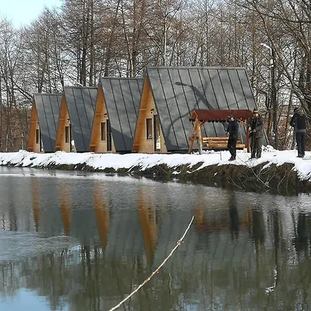Pastravaria Zavoi Kemping Valea Danului